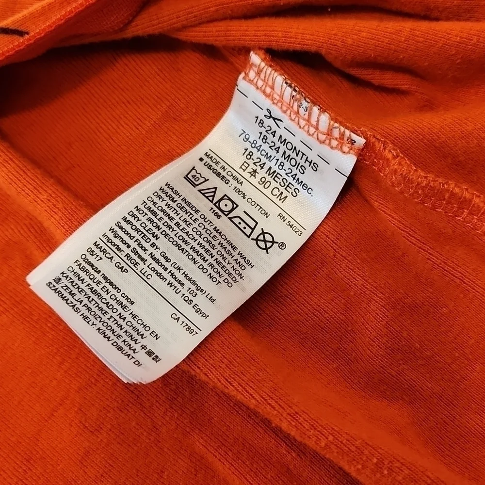 GAP baby orange